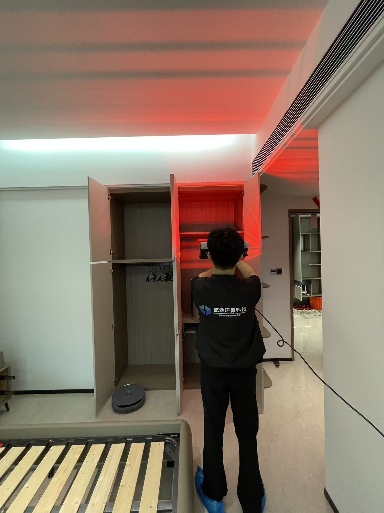 衣柜外部药剂喷涂